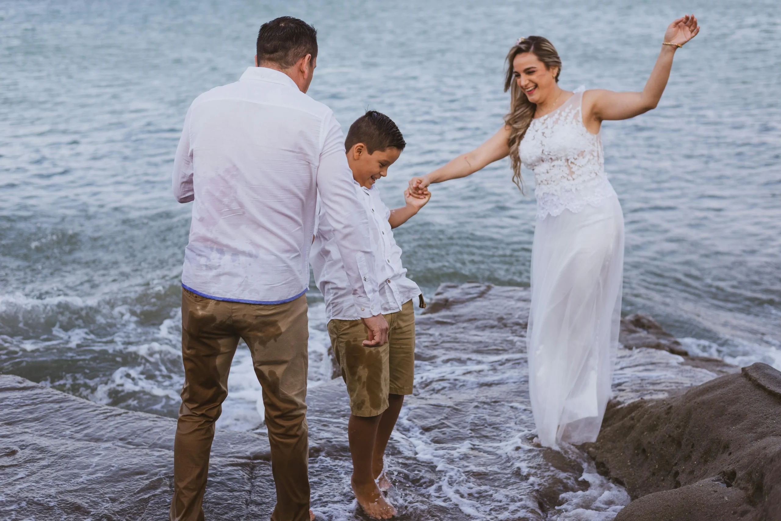 Breaking-Free-from-the-Legacy-of-Emotionally-Distant-Parents