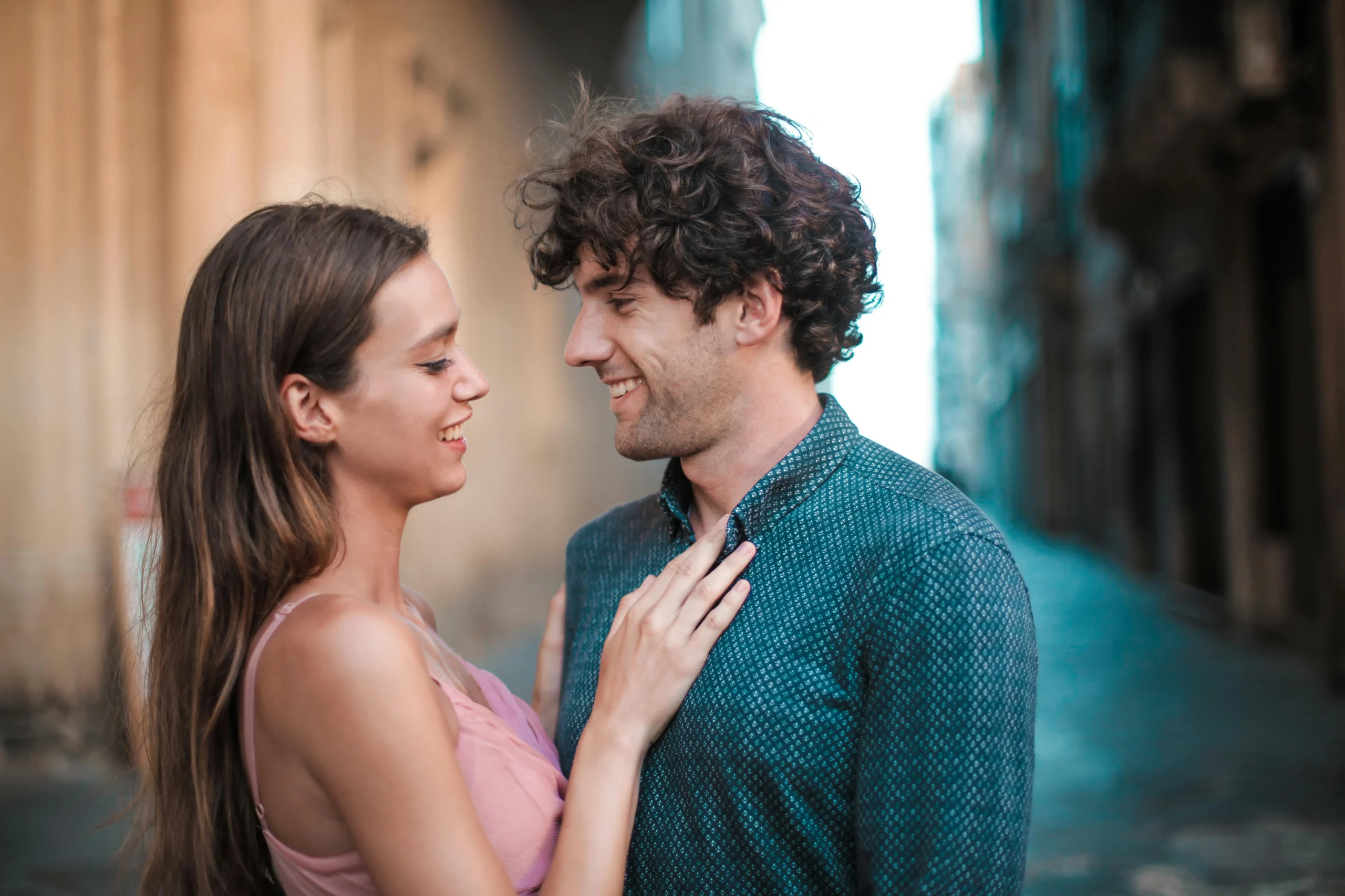 7-Real-Truths-About-What-Makes-a-Woman-Fall-in-Love