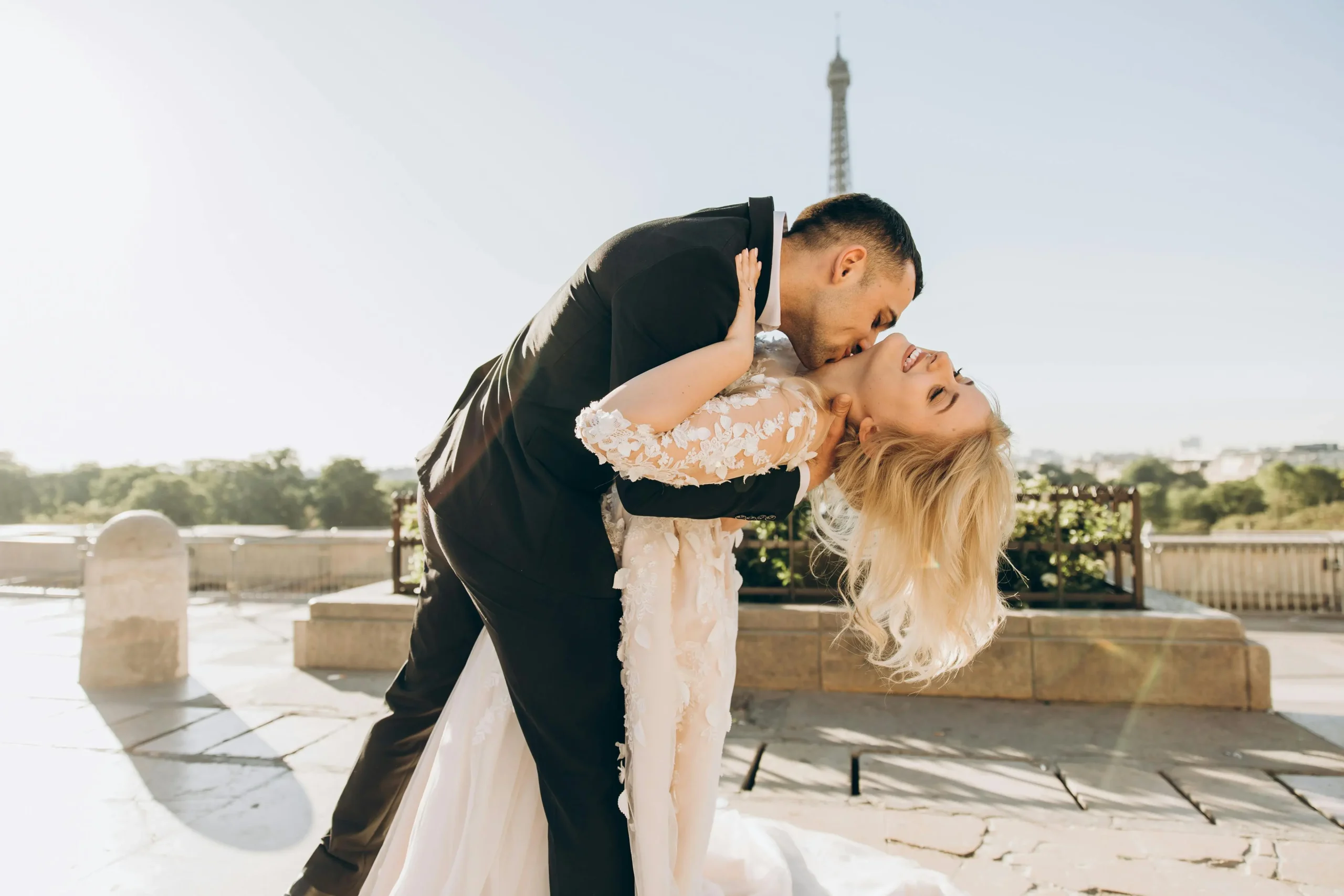 Kissing-in-relationships-That-Speaks-Volumes