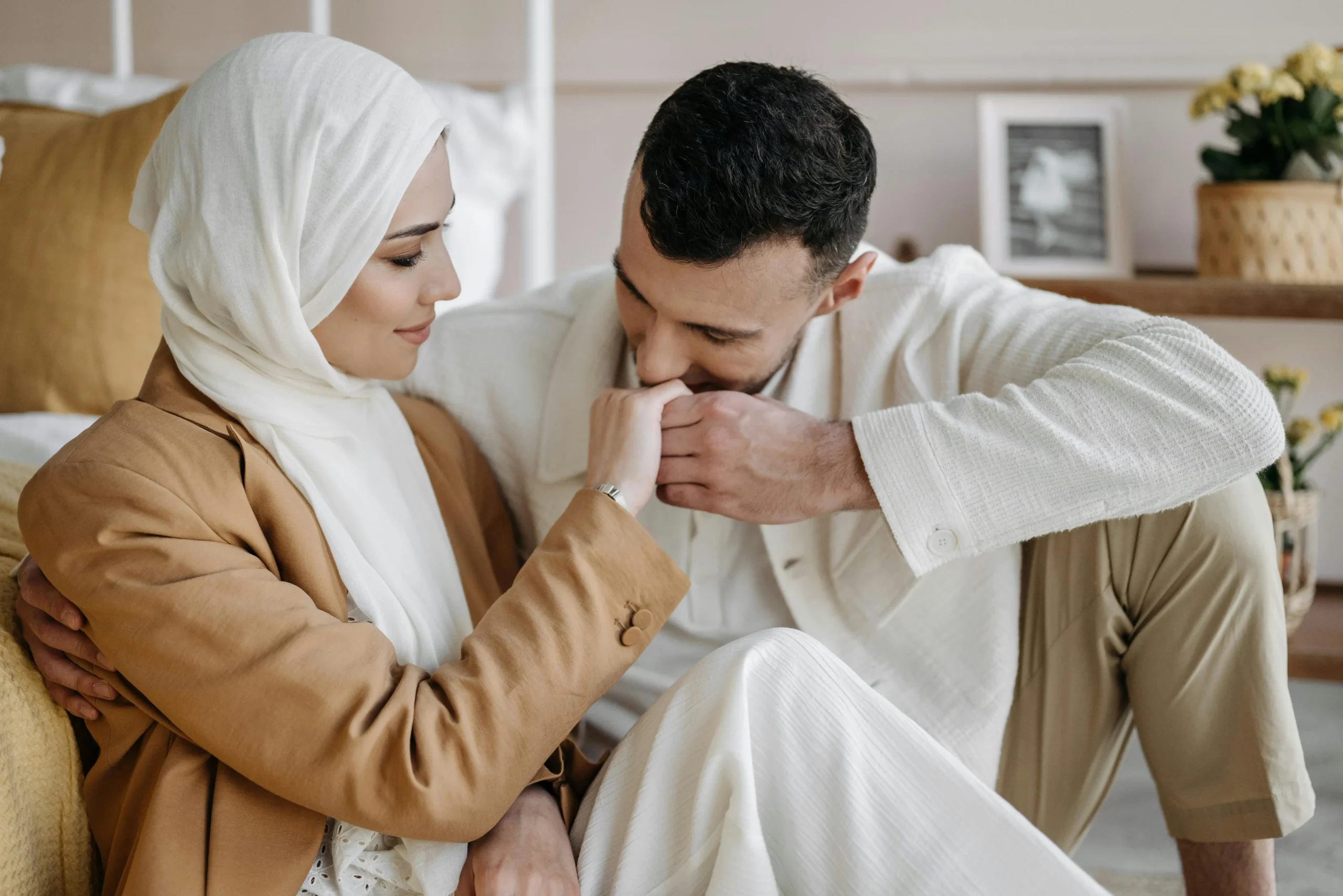 Physical-Touch-in-Relationships-Across-Cultures